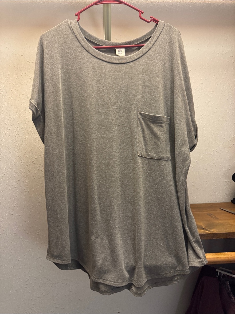 Women’s Gray Pocket Crewneck Shirt